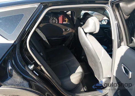 2025 Kia K4 Lx z USA, uszkodzony, nr VIN 3KPFT4DE6SE079196